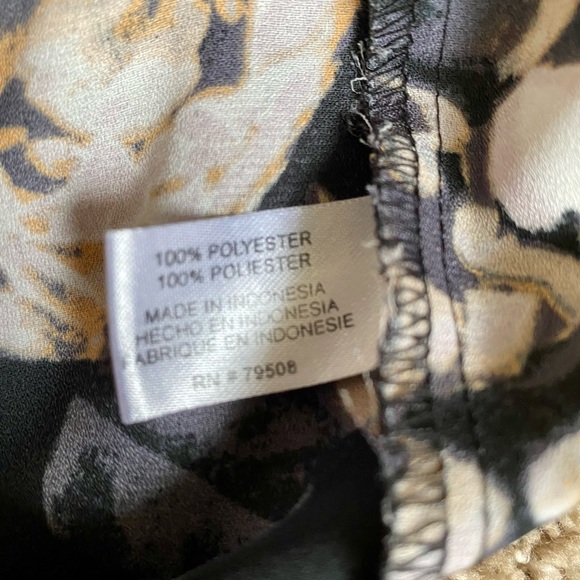 Violet & Claire Blouse - Medium - Picture 10 of 10